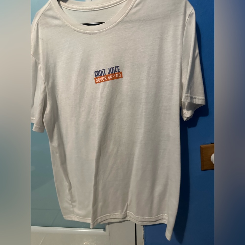 White graphic y shirt